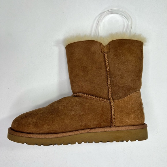 UGG Bailey Eva SINGLE Boot Leather Sheepskin Fur Suede Button Snow Right Foot 5 - Picture 3 of 13